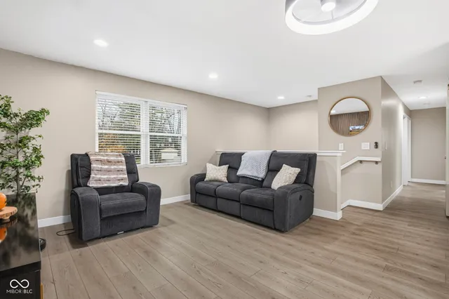 $339,900 | 3311 Vincz Drive, Indianapolis, IN 46228