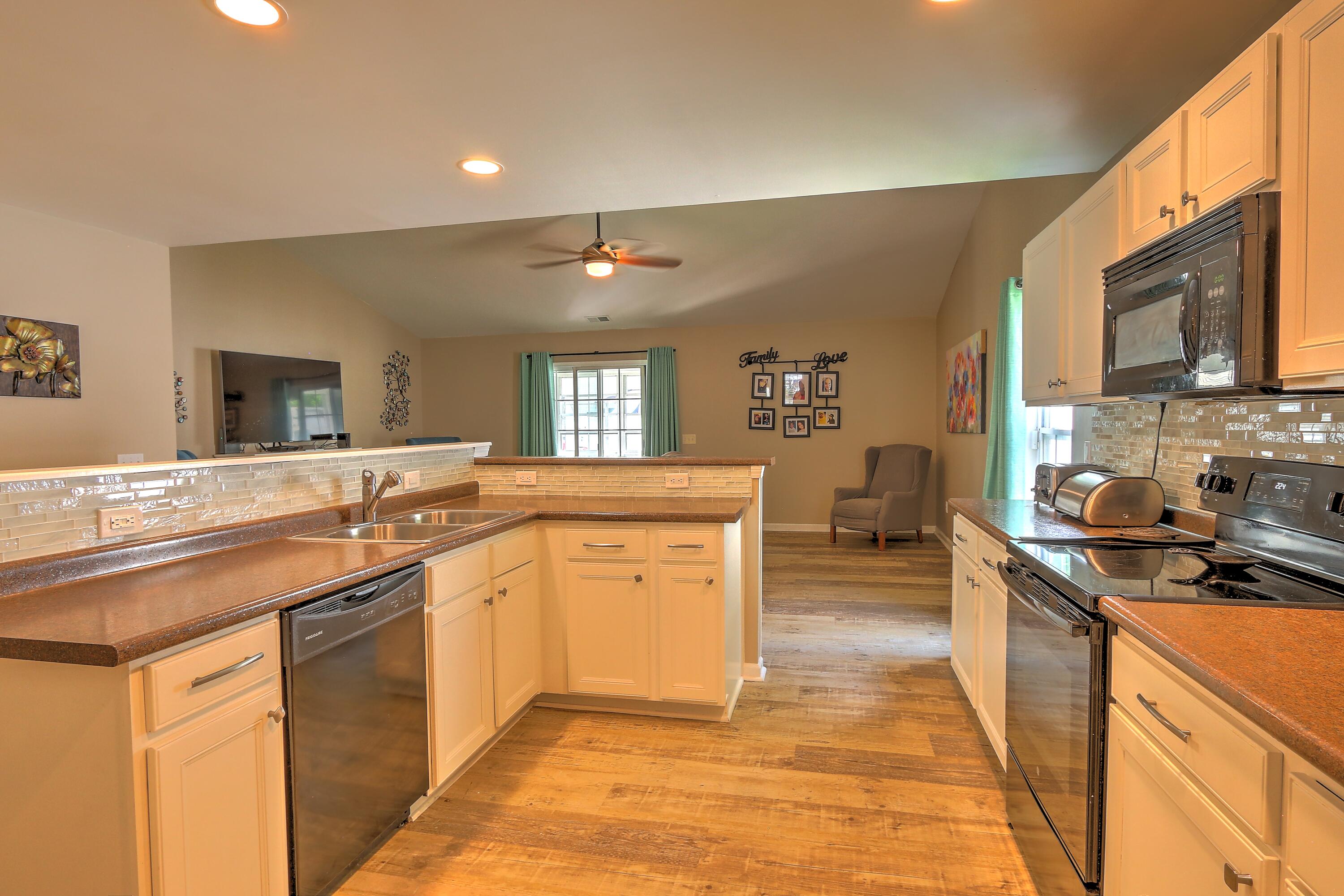 69 Pine Ridge Drive Bluffton, SC 29910 - Photo 3 of 22 IMG_5771_2_3_4_5_Optimizer