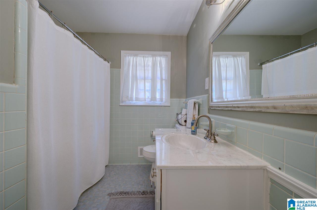 3309 Shallowford Road Vestavia Hills, AL 35216 - Photo 21 of 38