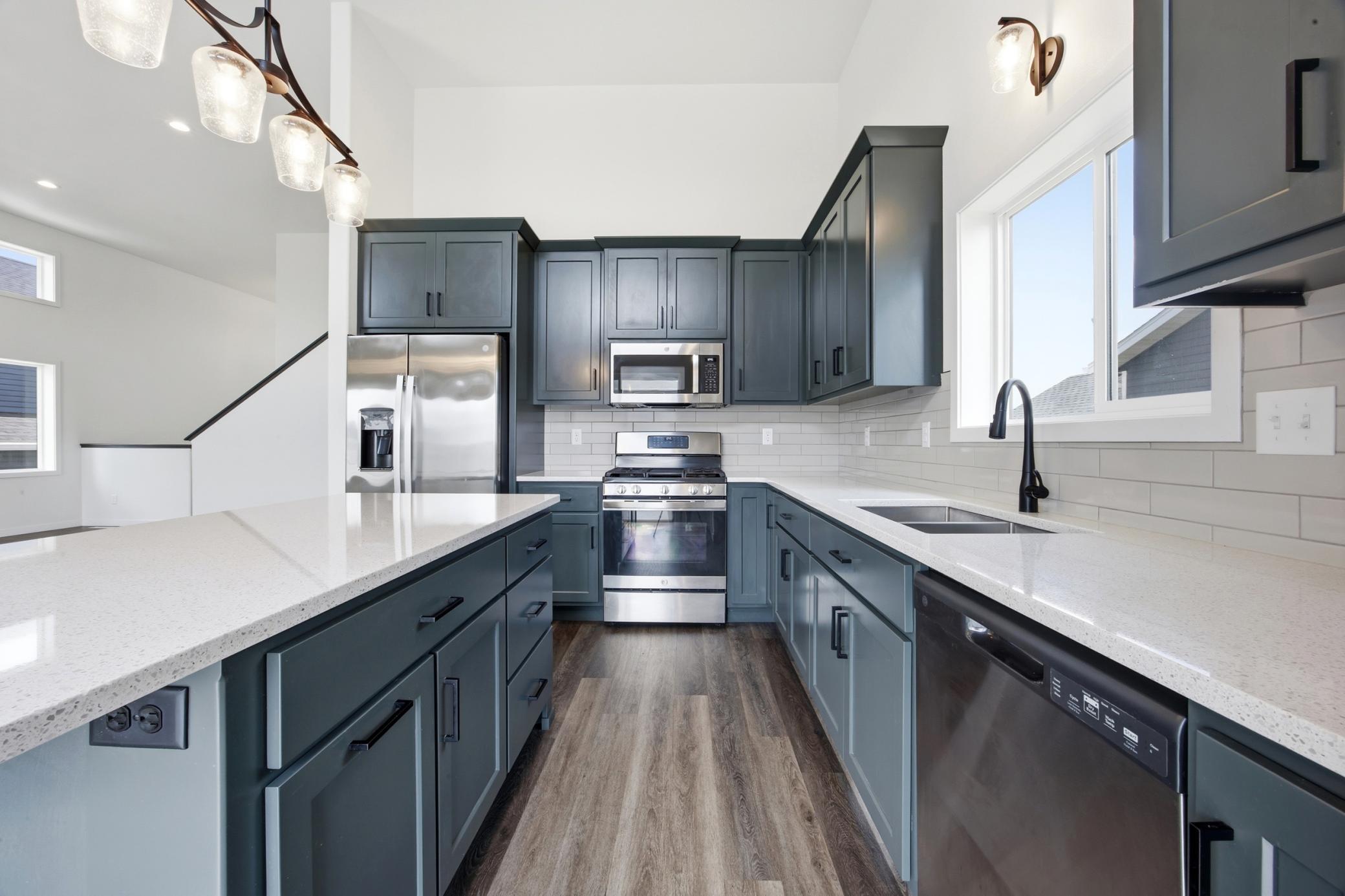 2506 Fulton Loop South Fargo, ND 58104 - Photo 8 of 28
