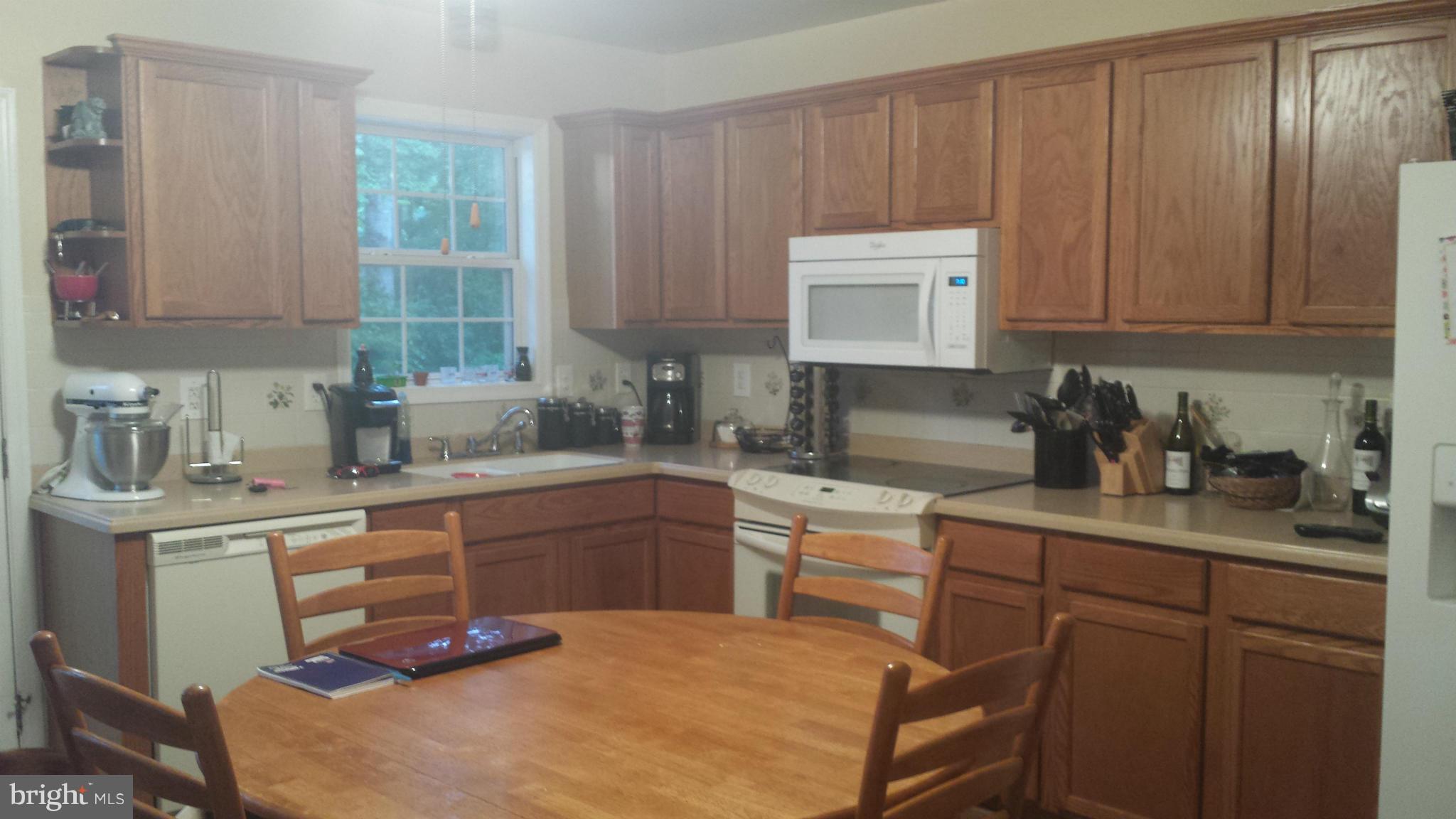 12102 Longleaf Road Ruther Glen, VA 22546 - Photo 5 of 11 Kitchen