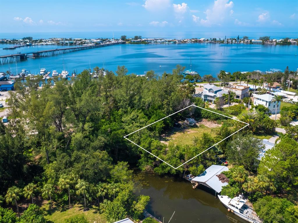 4210 128th Street West Cortez, FL 34215 - Photo 11 of 15