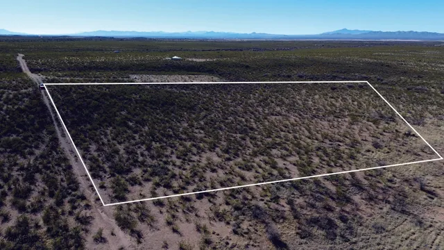 $8,900 | 4.28-acres 4.28-acres Rand Place, Unit 35, Douglas, AZ 85607