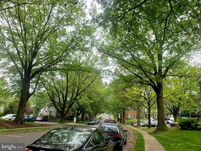 $2,900 | 3895 Bradwater Street, Fairfax, VA 22031