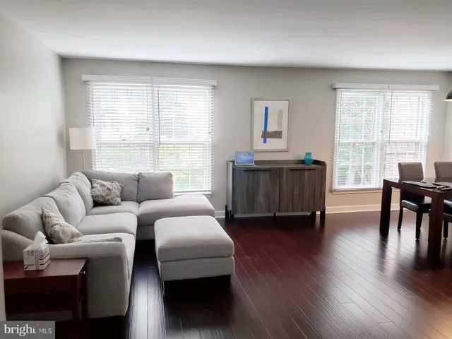 $2,900 | 3895 Bradwater Street, Fairfax, VA 22031