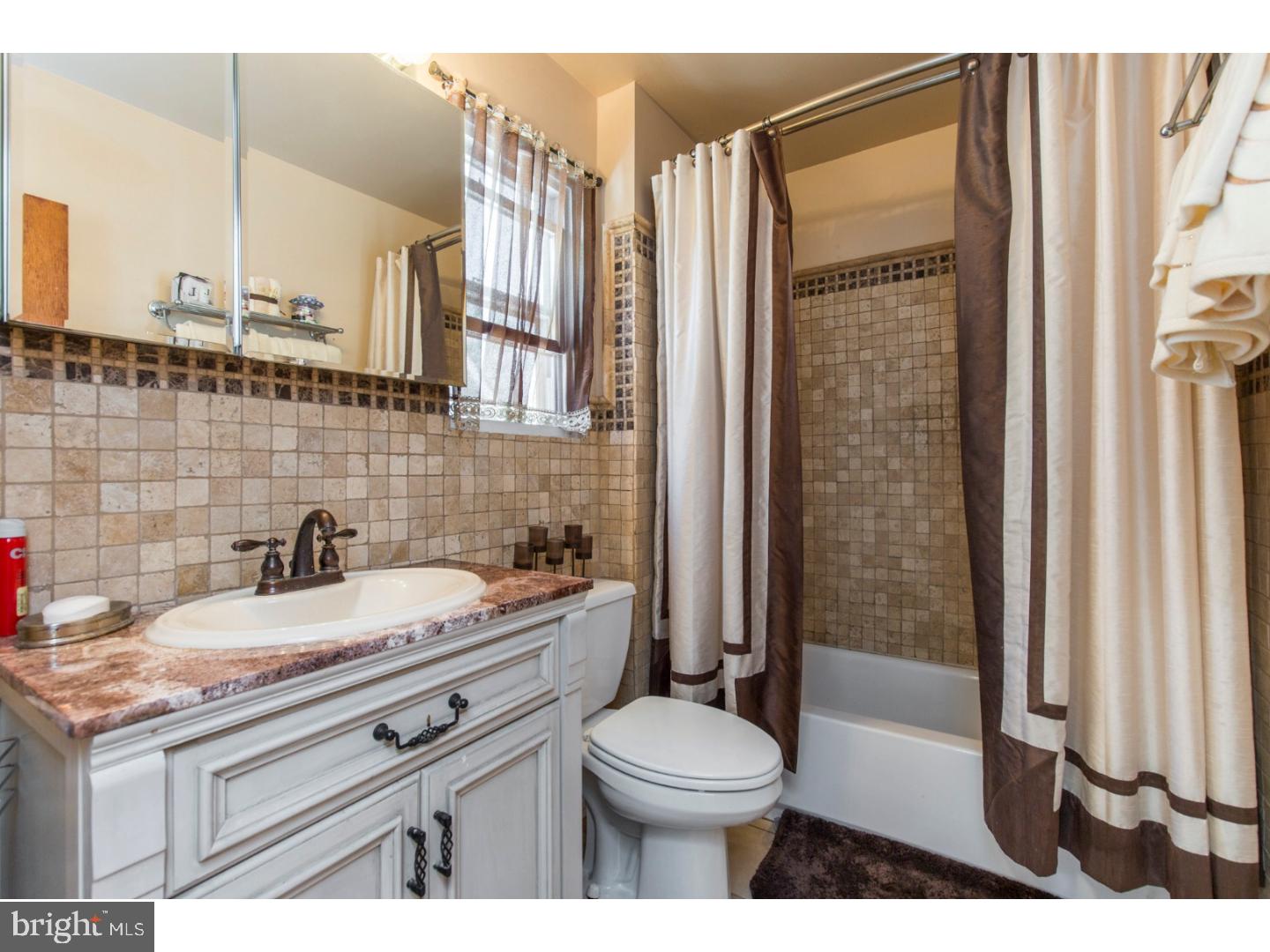 324 Haverford Road Folsom, PA 19033 - Photo 7 of 25