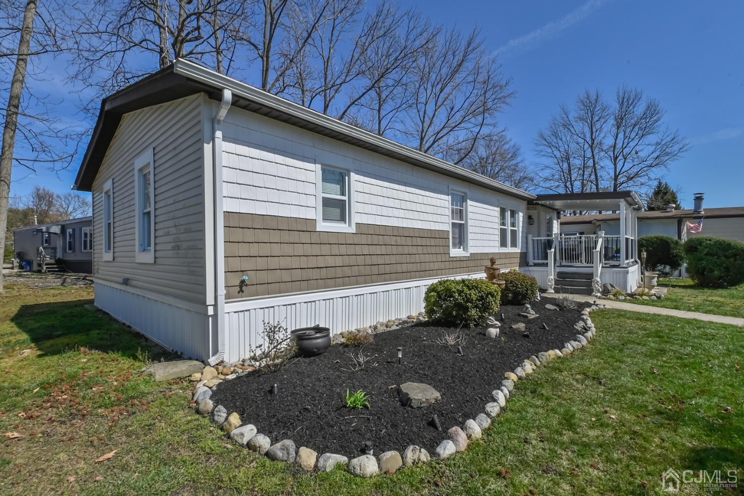 15 Byron Road North Brunswick, NJ 08902 - Photo 1 of 42 Gallery Image 1
