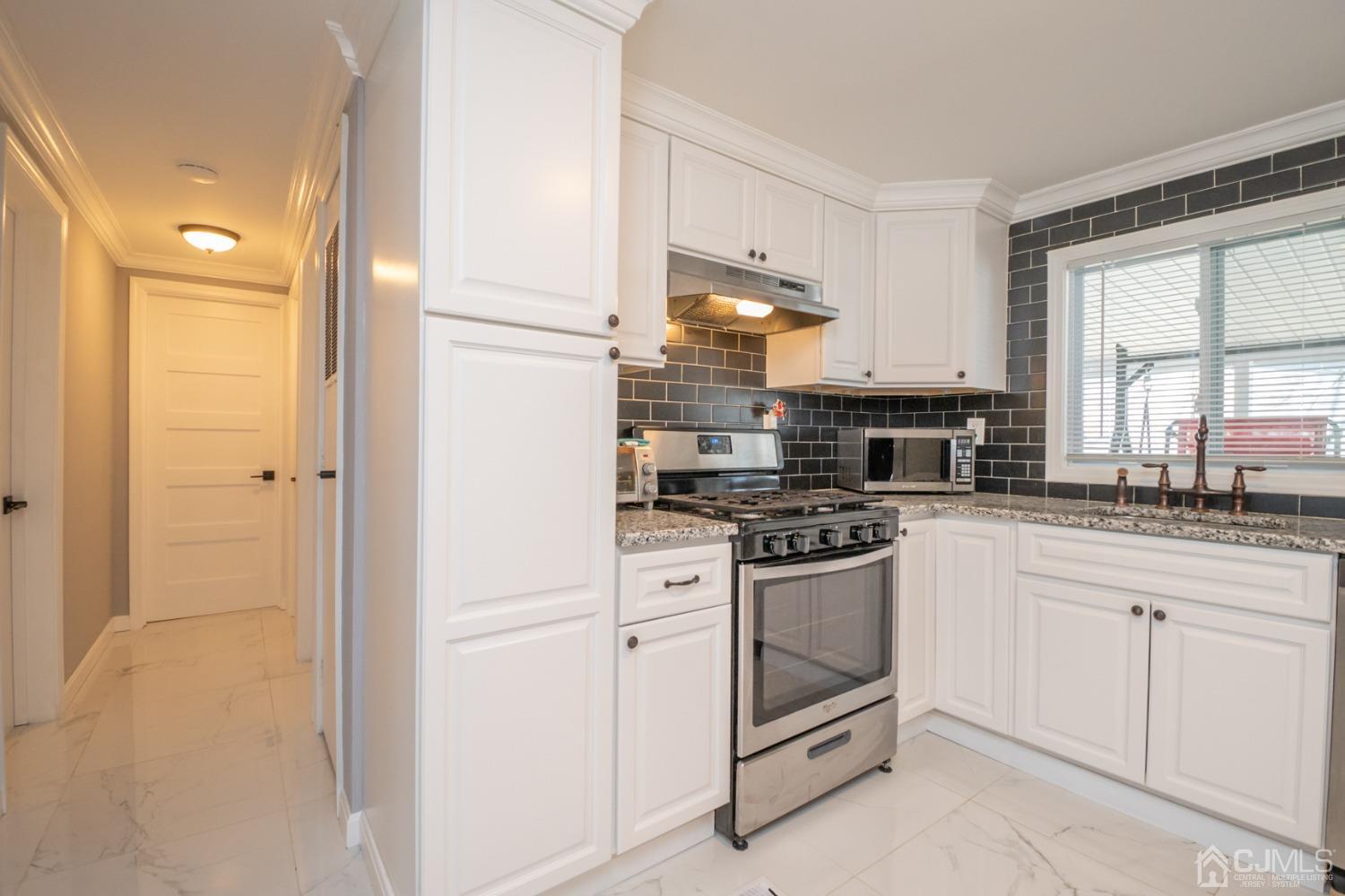15 Byron Road North Brunswick, NJ 08902 - Photo 12 of 42 Gallery Image 12