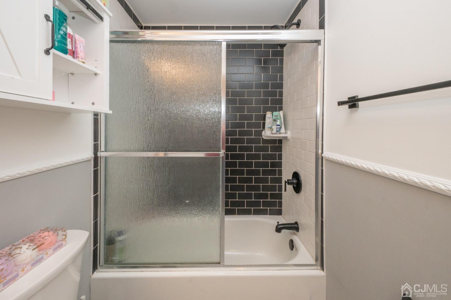 15 Byron Road North Brunswick, NJ 08902 - Photo 23 of 42 Gallery Image 23