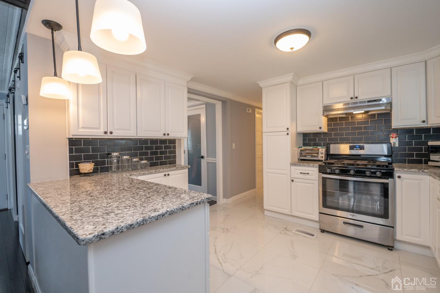15 Byron Road North Brunswick, NJ 08902 - Photo 10 of 42 Gallery Image 10