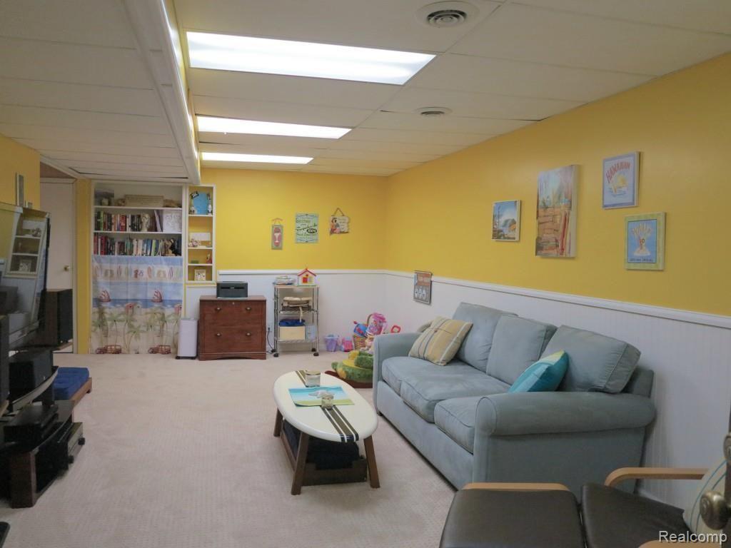 5384 King Road Howell, MI 48843 - Photo 17 of 23