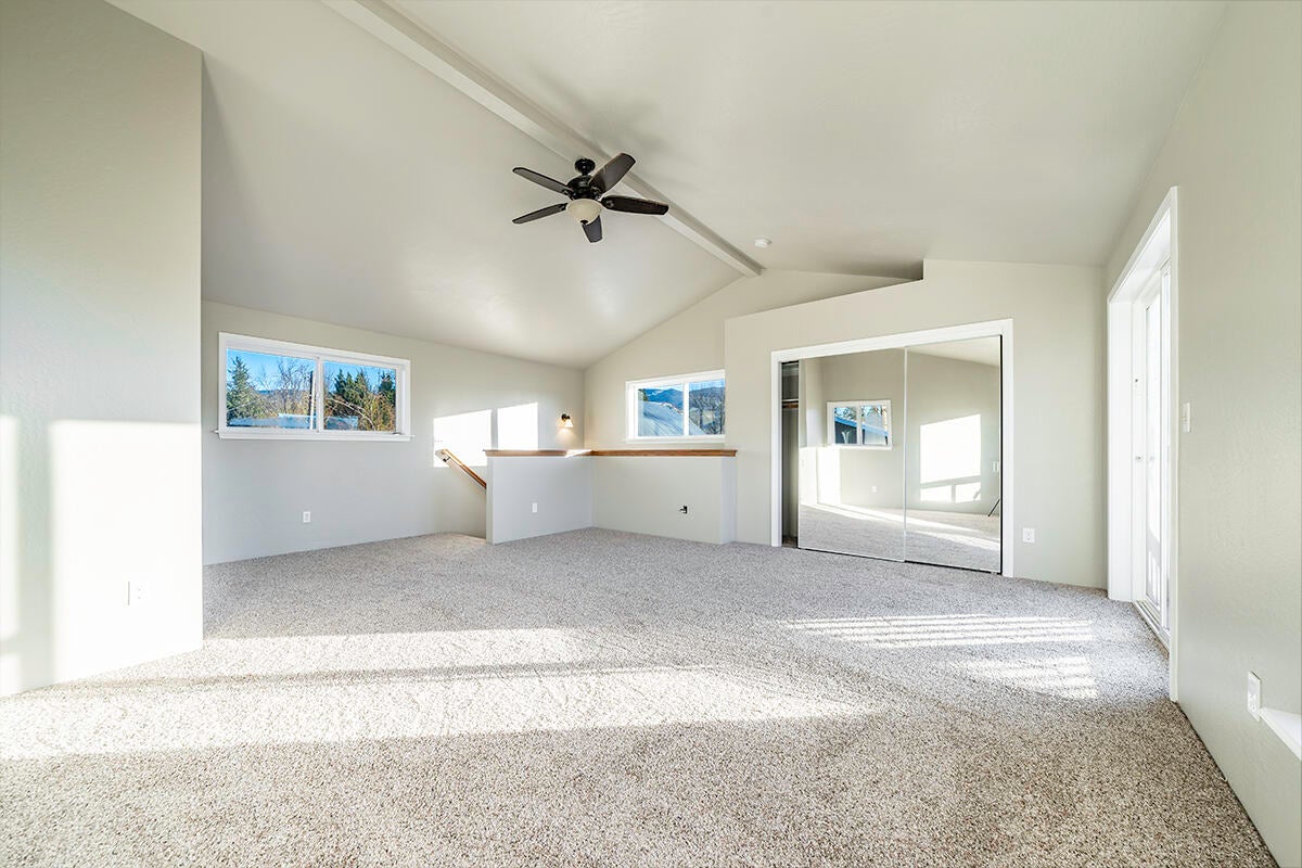 148 East Valley View Road Ashland, OR 97520 - Photo 31 of 43 29