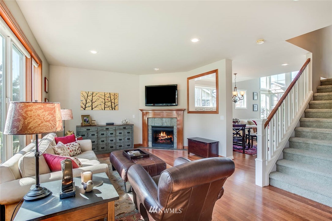 230 Chelan Avenue Northeast Renton, WA 98059 - Photo 8 of 25 Gallery Image 8