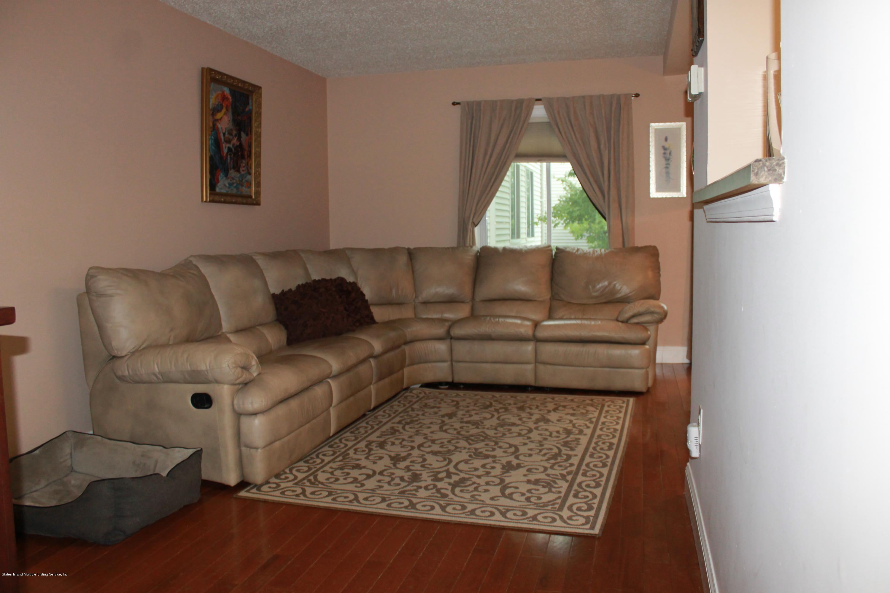 246 Ilyssa Way Staten Island, NY 10312 - Photo 12 of 18 IMG_0443