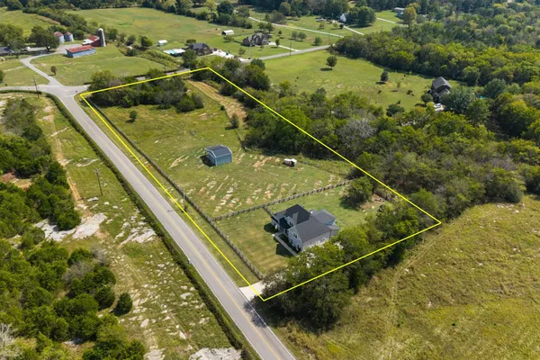 $999,000 | 3834 Holly Grove Road, Lascassas, TN 37085