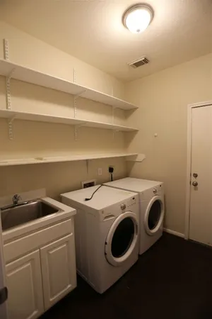 $3,300 | 3327 Summerwood Lane, Pearland, TX 77584