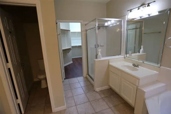 $3,300 | 3327 Summerwood Lane, Pearland, TX 77584