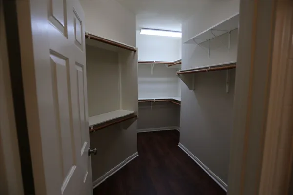 $3,300 | 3327 Summerwood Lane, Pearland, TX 77584