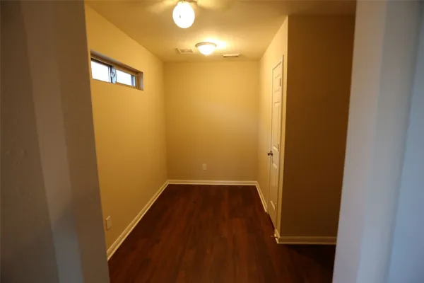 $3,300 | 3327 Summerwood Lane, Pearland, TX 77584