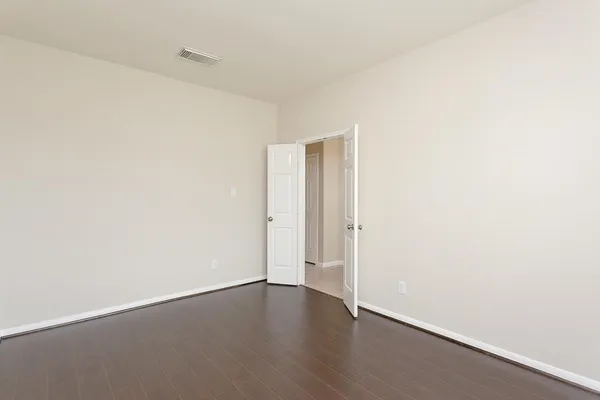 $3,300 | 3327 Summerwood Lane, Pearland, TX 77584