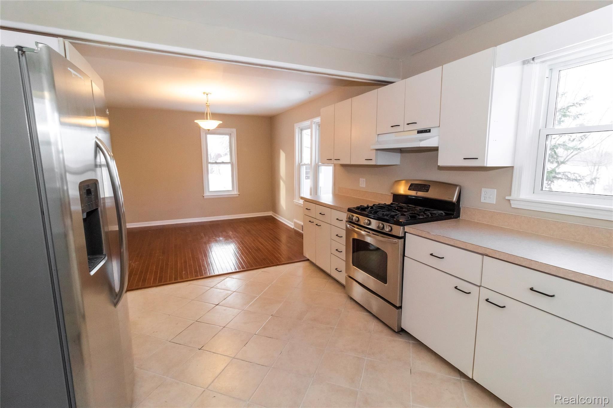 2600 South Elba Road Lapeer, MI 48446 - Photo 7 of 32 IMG_7771.jpg