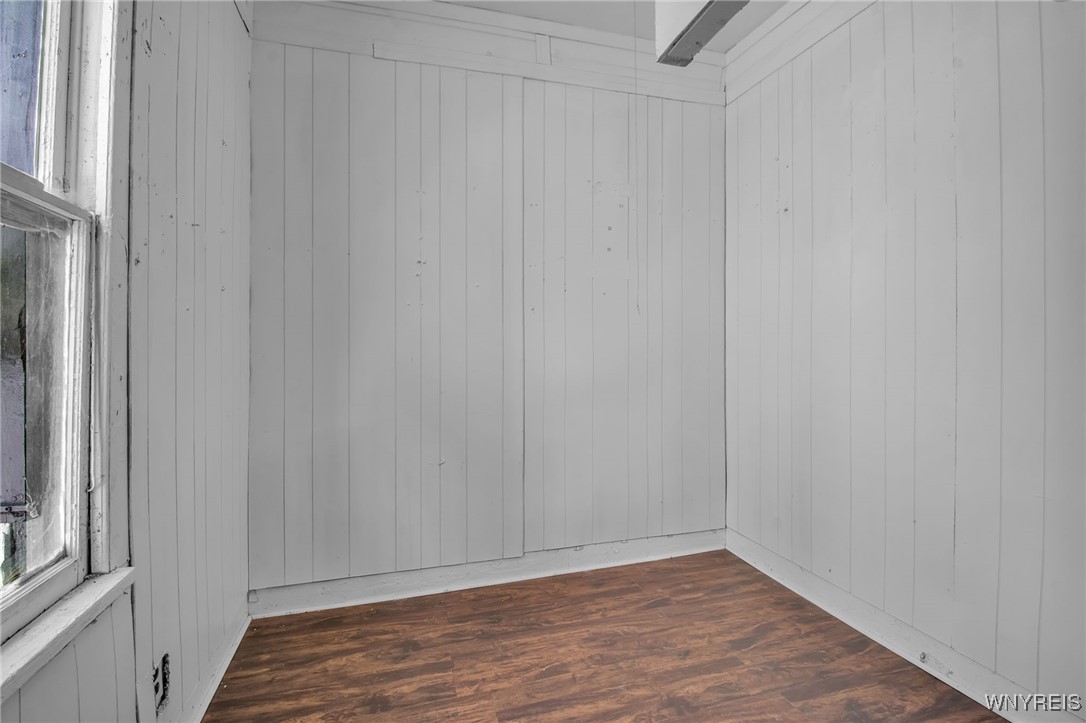 37 Pershing Avenue Buffalo, NY 14211 - Photo 14 of 24