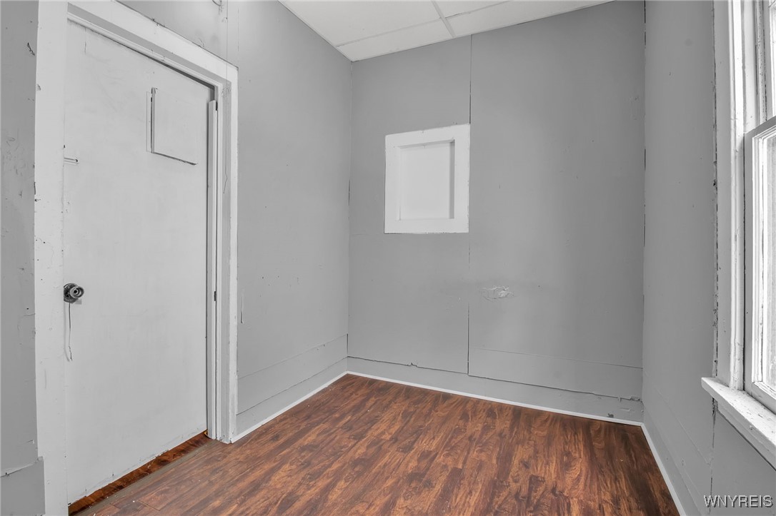 37 Pershing Avenue Buffalo, NY 14211 - Photo 9 of 24