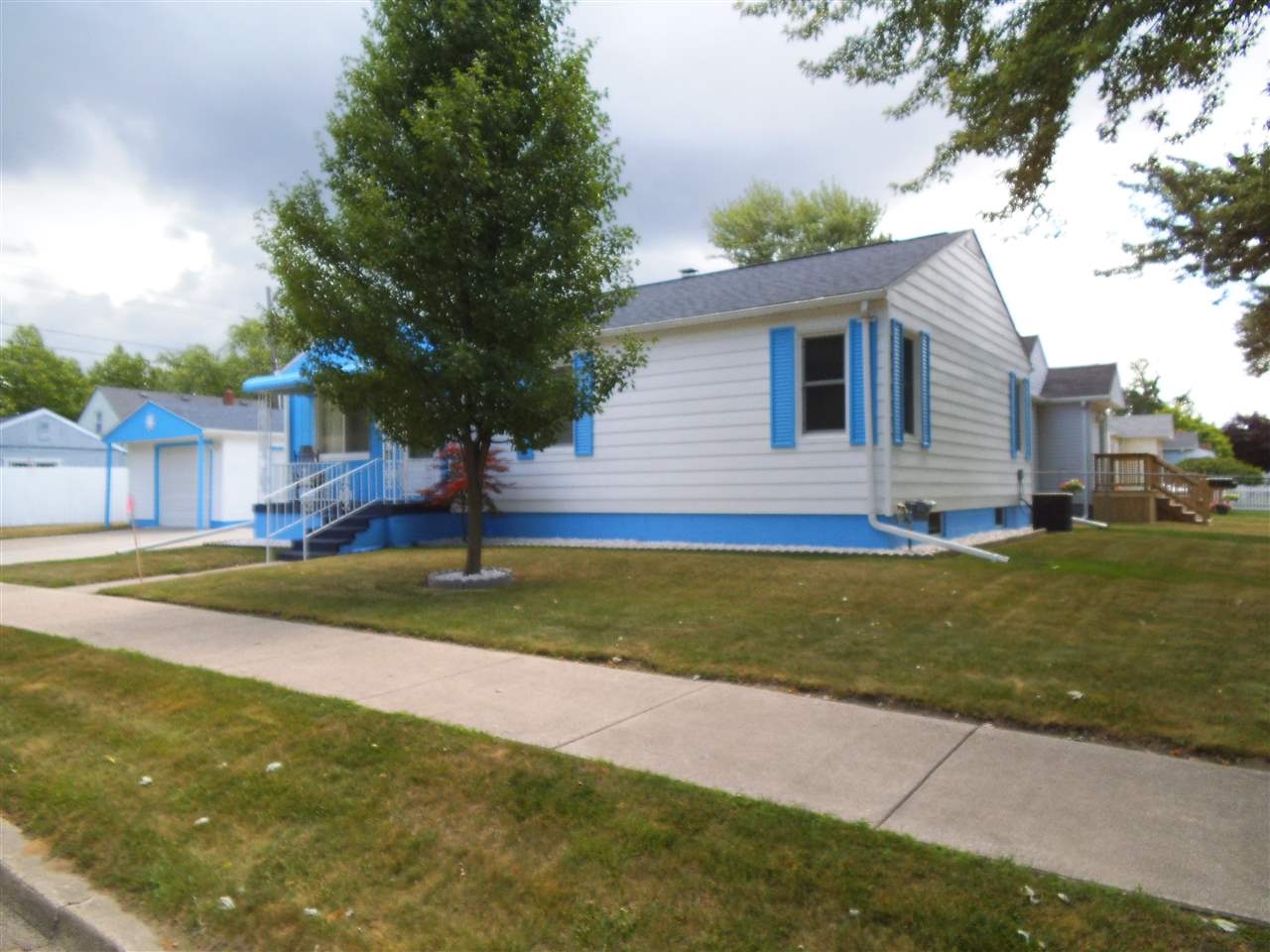 400 26th Street Bay City, MI 48708 - Photo 3 of 20 Gallery Image 3