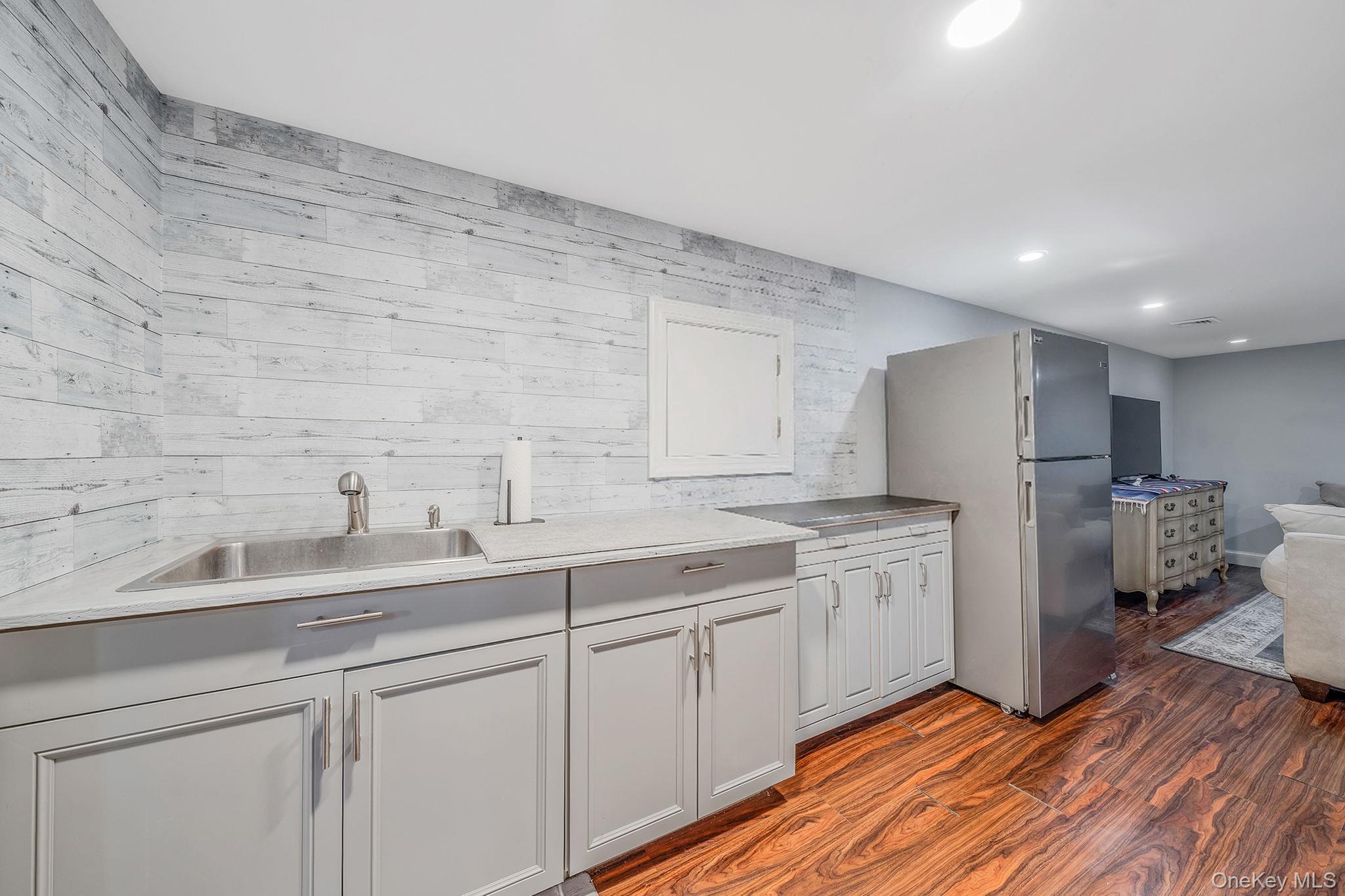 296 Moriches Road Smithtown, NY 11780 - Photo 31 of 44 Gallery Image 31