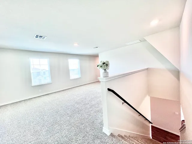 $2,350 | 21050 Gravel Keep, San Antonio, TX 78266