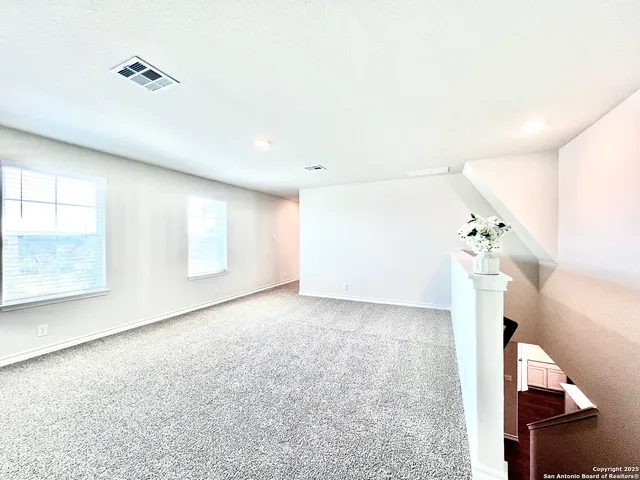 $2,350 | 21050 Gravel Keep, San Antonio, TX 78266