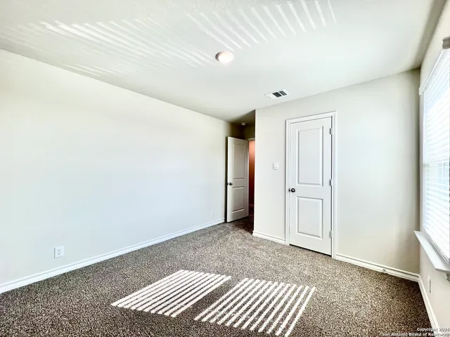 $2,350 | 21050 Gravel Keep, San Antonio, TX 78266