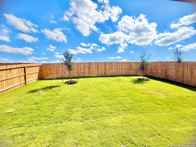 $2,350 | 21050 Gravel Keep, San Antonio, TX 78266