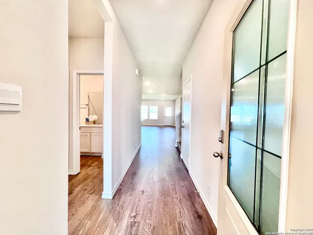 $2,350 | 21050 Gravel Keep, San Antonio, TX 78266