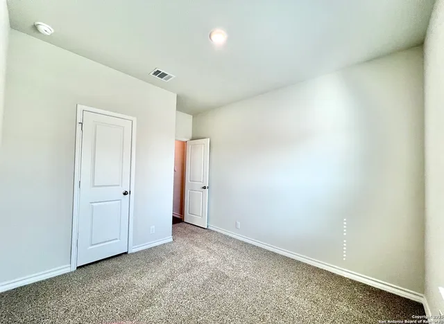 $2,350 | 21050 Gravel Keep, San Antonio, TX 78266