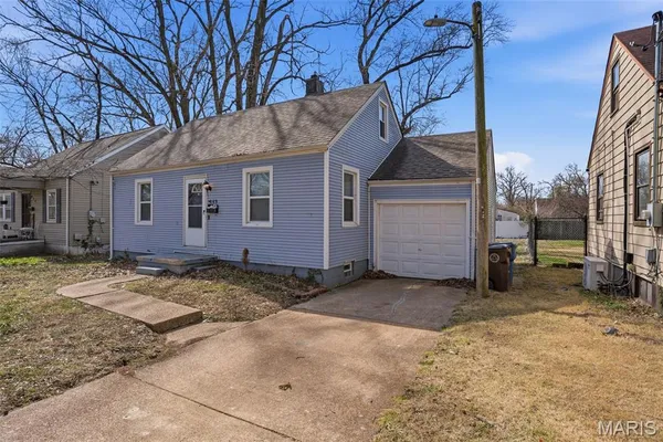 $99,900 | 449 South Dade Avenue, St. Louis, MO 63135