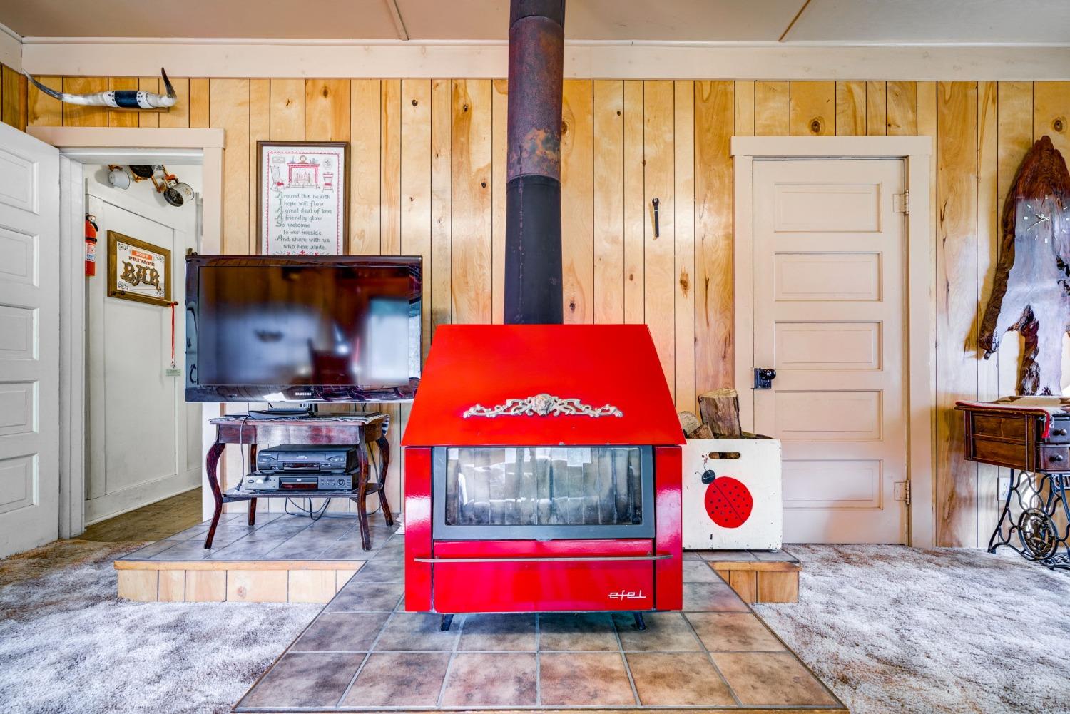 50062 Poplar Road Oakhurst, CA 93644 - Photo 14 of 38 a view of utility room