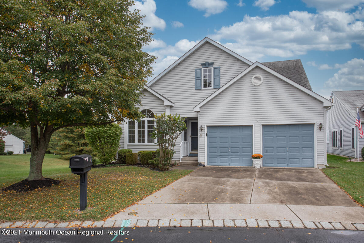 5 Dexter Lane Jackson, NJ 08527 - Photo 1 of 55 a front view of a house with a yard