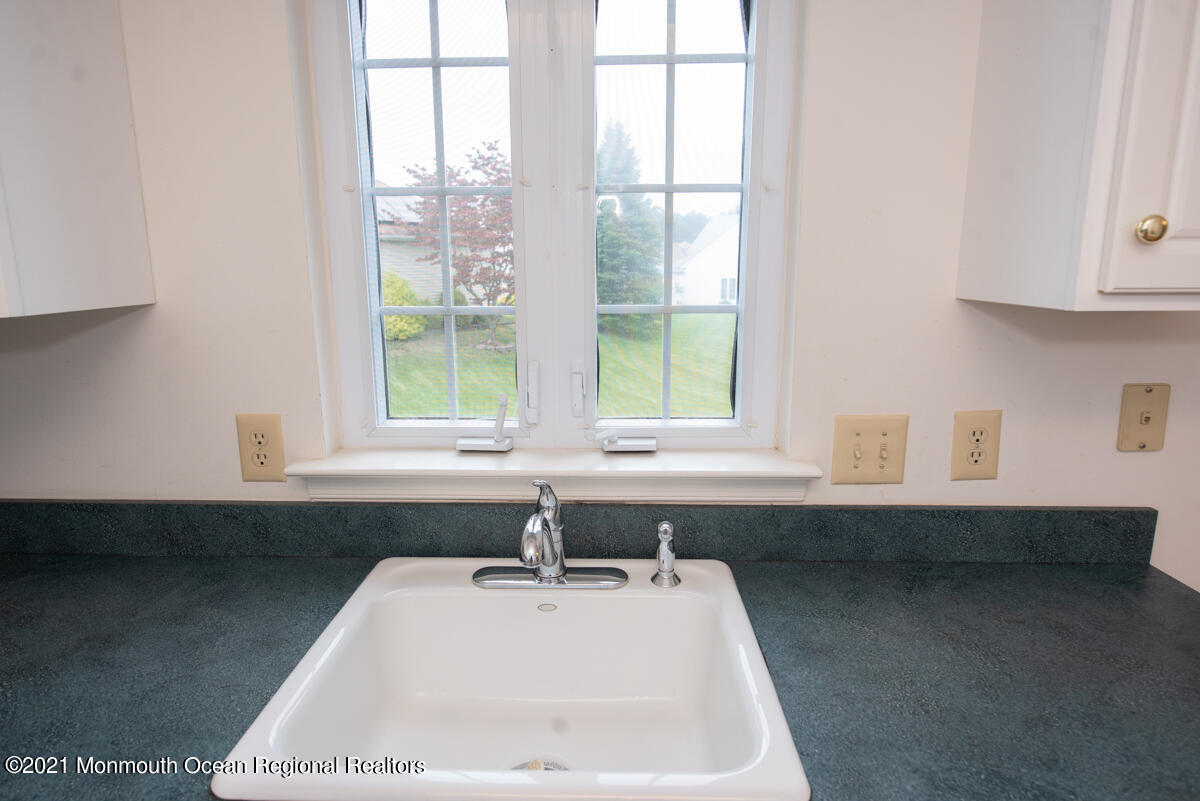 5 Dexter Lane Jackson, NJ 08527 - Photo 16 of 55 a bathroom with a sink and a bathtub