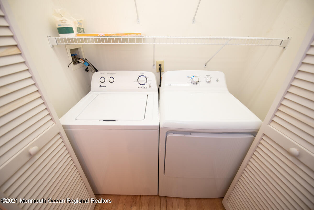 5 Dexter Lane Jackson, NJ 08527 - Photo 28 of 55 a utility room with dryer and washer