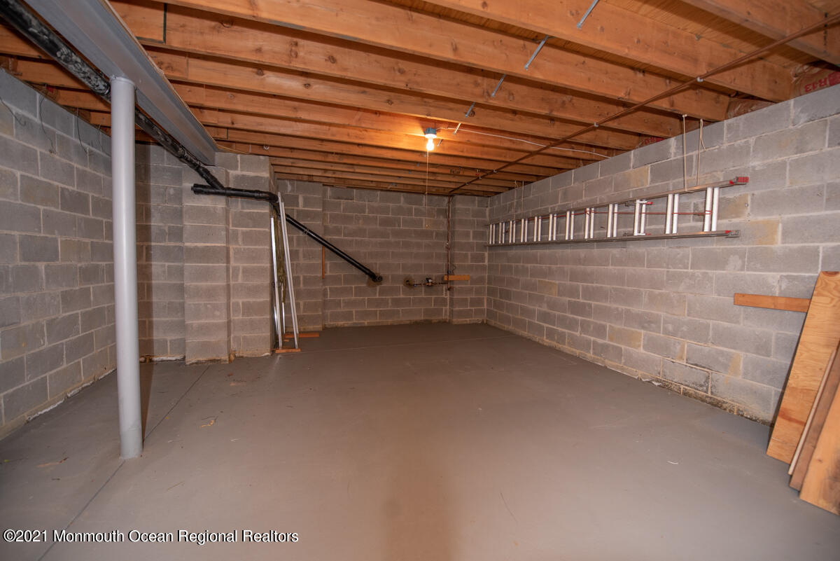 5 Dexter Lane Jackson, NJ 08527 - Photo 52 of 55 a view of an empty room