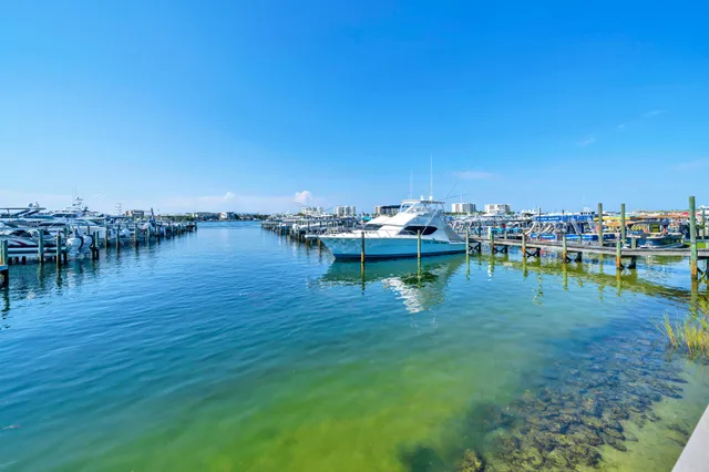 $2,300,000 | 320 Harbor Boulevard, Unit 901, Destin, FL 32541