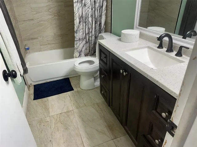 $260,000 | 3976 Inverrary Drive, Unit C4, Lauderhill, FL 33319