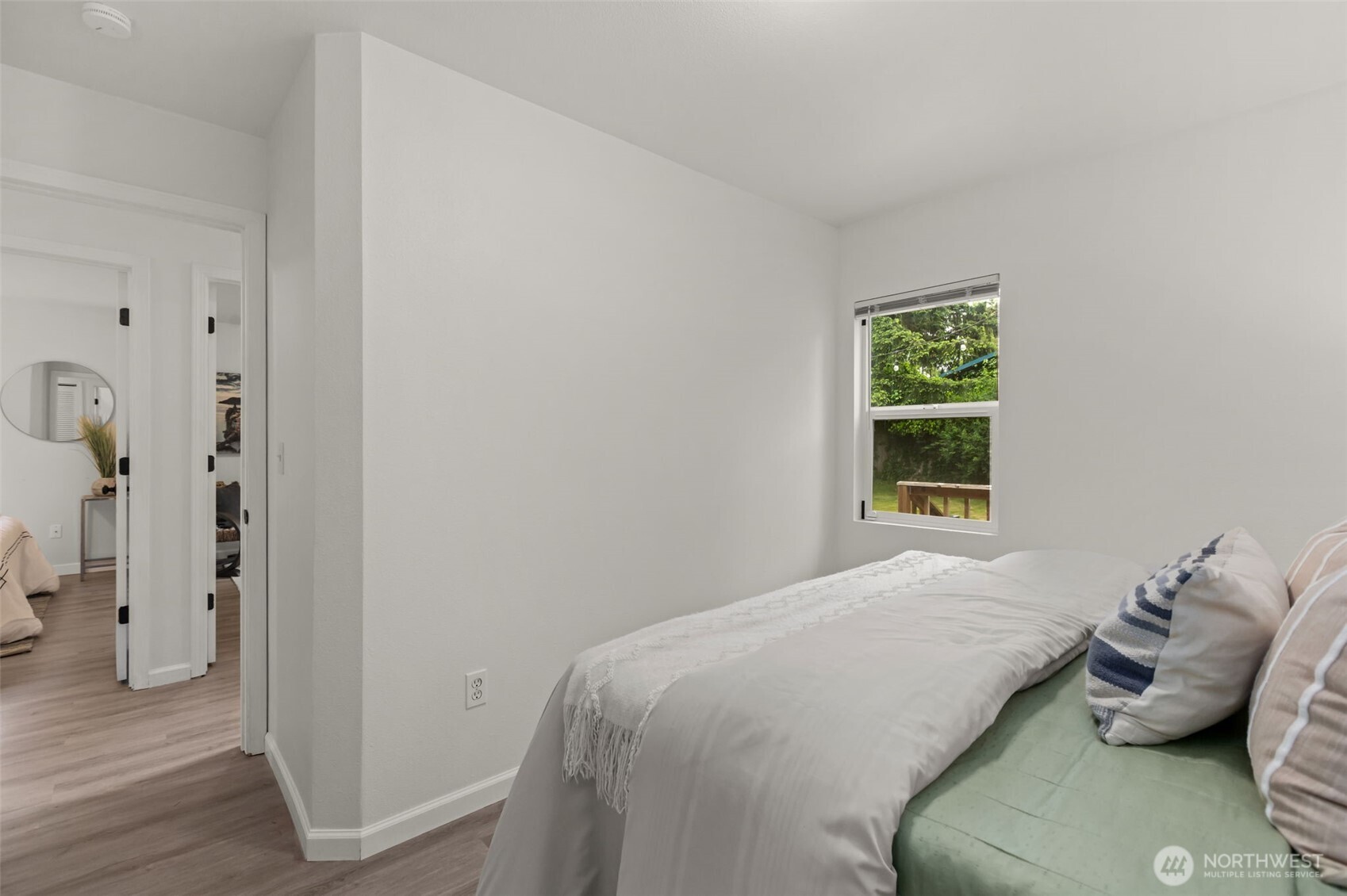 2015 104th Street Southwest Everett, WA 98204 - Photo 17 of 37