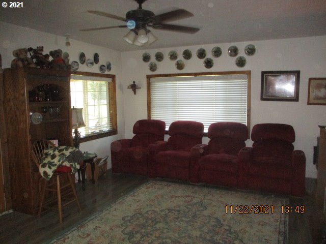 60841 Selander Road Coos Bay, OR 97420 - Photo 3 of 30 Gallery Image 3