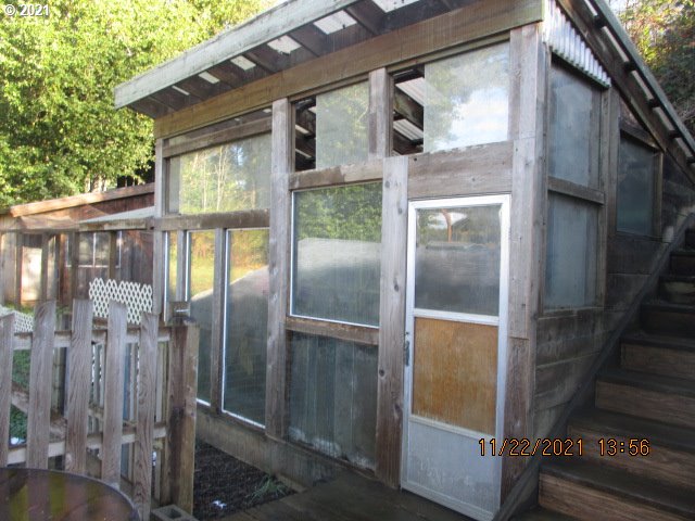 60841 Selander Road Coos Bay, OR 97420 - Photo 6 of 30 Gallery Image 6