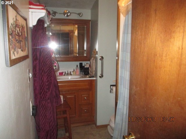 60841 Selander Road Coos Bay, OR 97420 - Photo 7 of 30 Gallery Image 7