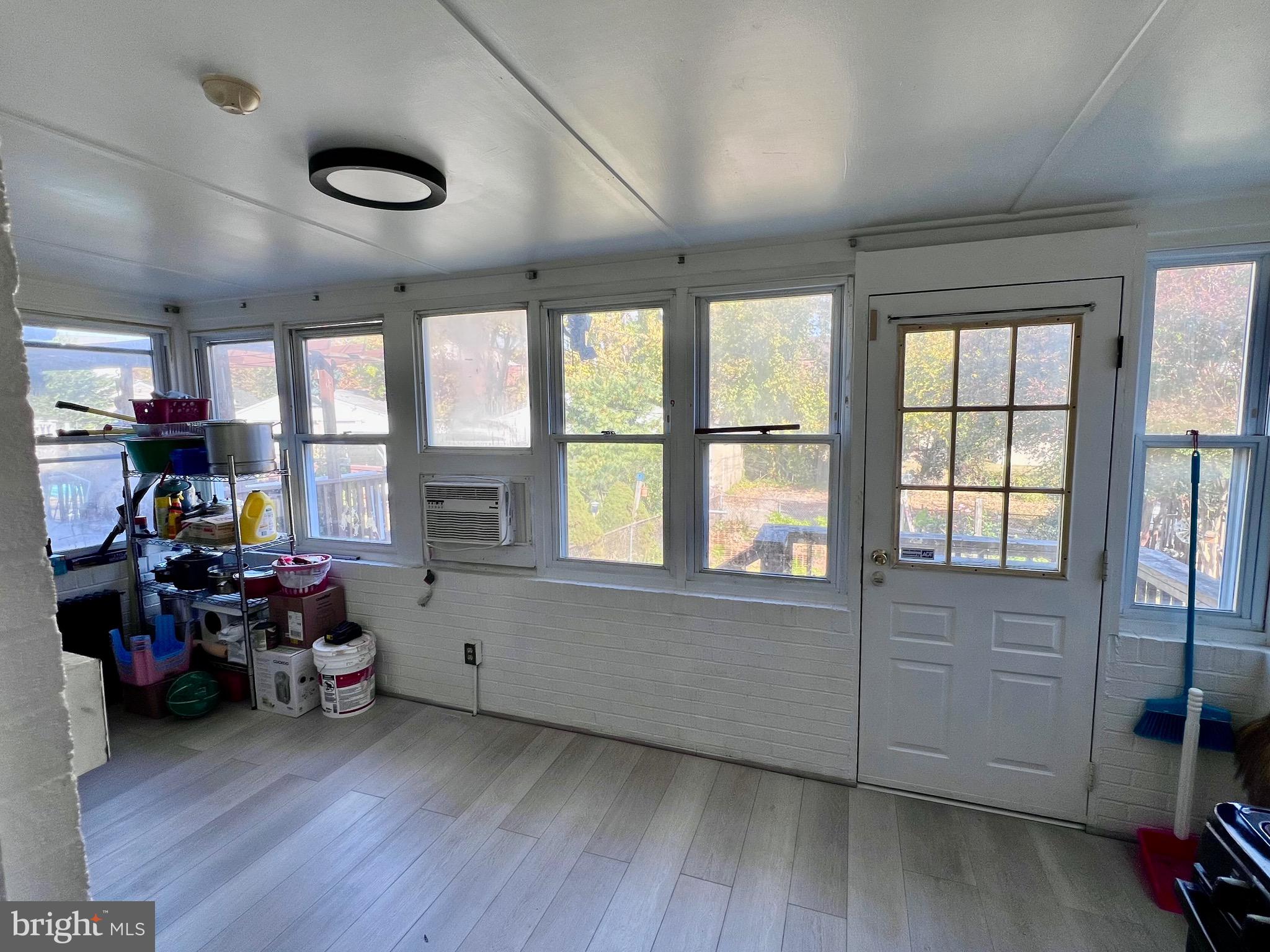 915 Elm Ridge Avenue Baltimore, MD 21229 - Photo 8 of 31 Gallery Image 8