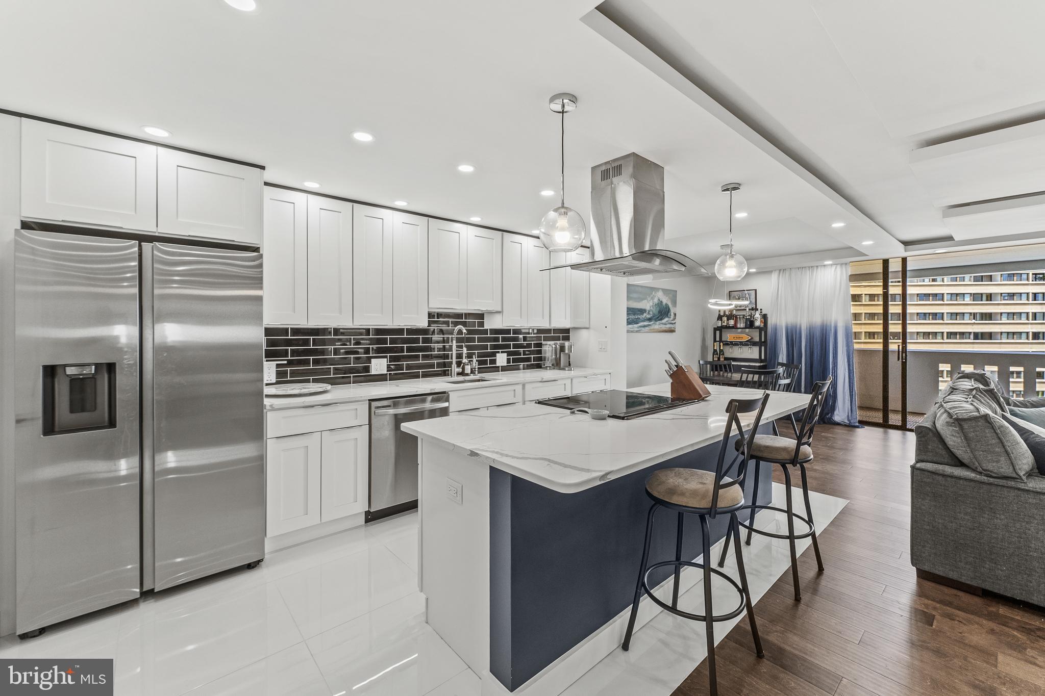 6101 Edsall Road, Unit 1111 Alexandria, VA 22304 - Photo 4 of 44 Gourmet Kitchen!