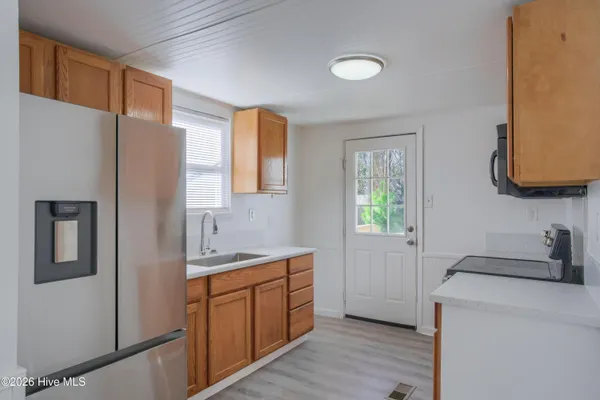 $950 | 703 Riggs Road, Hubert, NC 28539